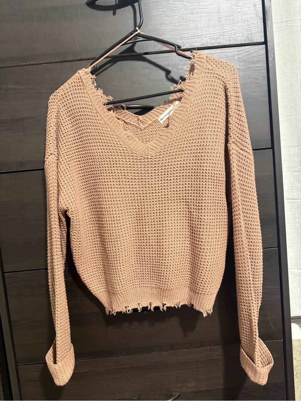 Women’s Distressed V-Neck Knit Sweater - Pink Blush